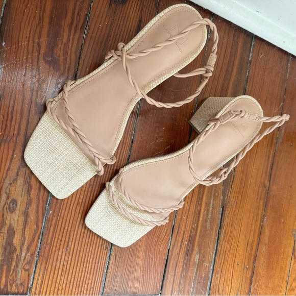 WORN ONCE! Marc fisher Carys sandal size 8 with box - Picture 8 of 9